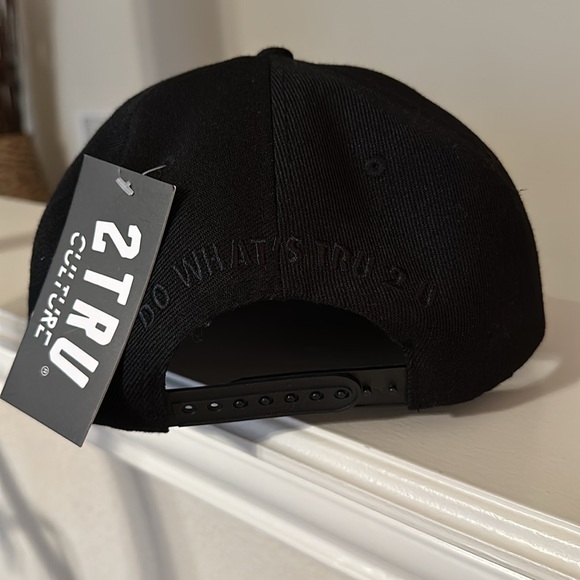 NWT 2TRU Cap - Picture 2 of 3